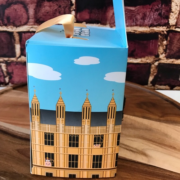 NEW- Disney London Tsum Mickey Minnie Big Ben - Picture 5 of 7